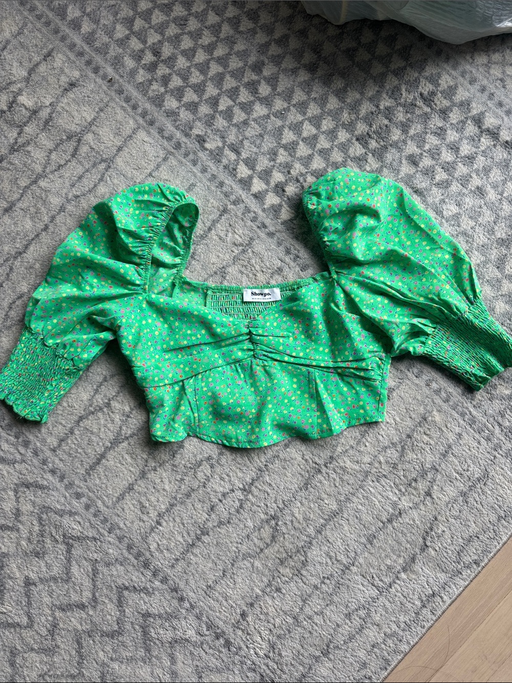 SHOWPO NWOT Floral Puff Sleeve Crop Top